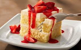 Olive Garden Strawberry Cream Cake​